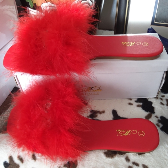 Red feather slippers with rhinestones - Picture 4 of 8